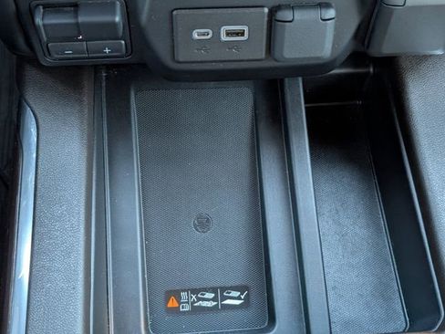 Used 2022 GMC Sierra 1500 SLT w/ SLT Premium Plus Package image 21