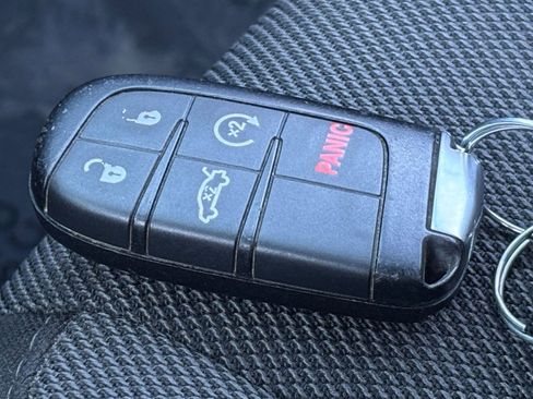 Used 2022 Dodge Charger SXT image 21