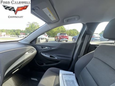 Used 2024 Chevrolet Malibu RS w/ LPO, Floor Liner Package FWD image 11