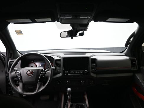Used 2024 Nissan Frontier PRO-4X w/ Technology Package image 30