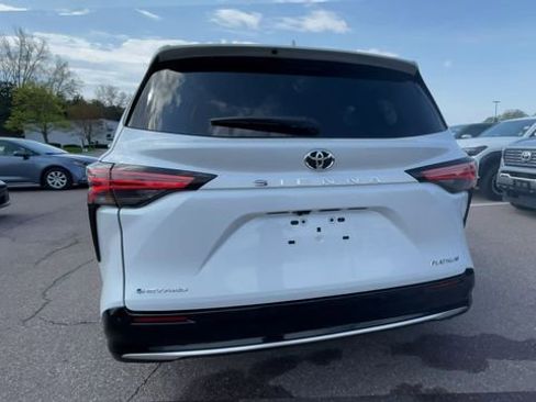 New 2026 Toyota Sienna Platinum AWD/4WD image 3