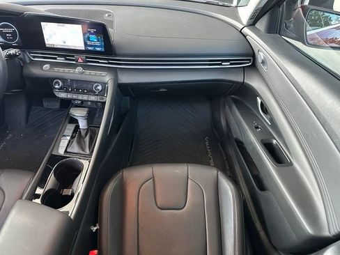 Used 2023 Hyundai Elantra Limited FWD image 14