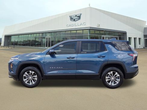 Used 2025 Chevrolet Equinox LT FWD image 3