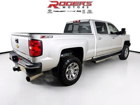 Used 2019 Chevrolet Silverado 2500 LTZ w/ Duramax Plus Package AWD/4WD image 8