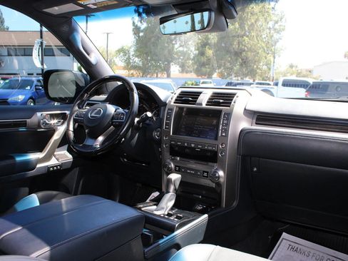 Used 2020 Lexus GX 460 Premium w/ Premium Package AWD/4WD image 26