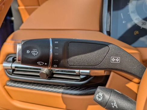 New 2025 Aston Martin DB12 Convertible RWD image 23