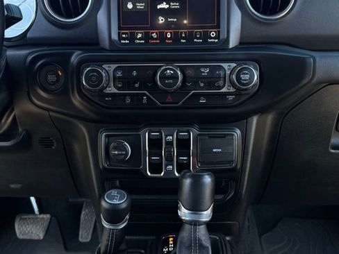 Used 2022 Jeep Gladiator Overland w/ Popular Equipment Package image 24