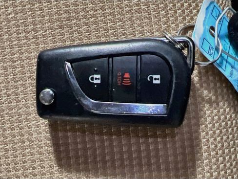 Used 2024 Toyota RAV4 LE AWD/4WD image 34