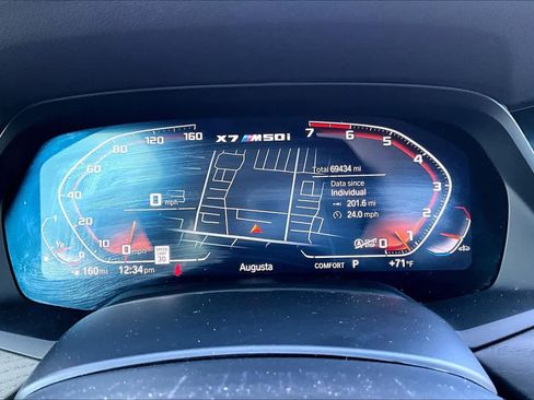 Used 2022 BMW X7 M50i w/ Luxury Seating Package image 25