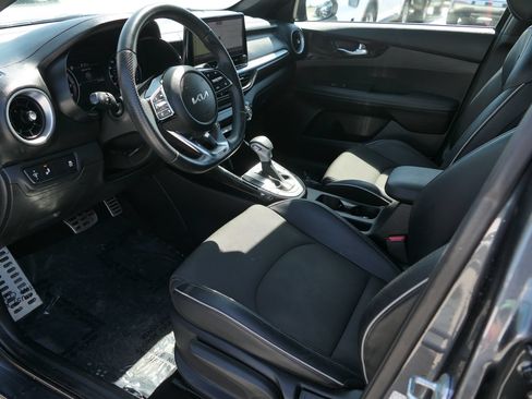 Used 2024 Kia Forte GT-Line FWD image 11
