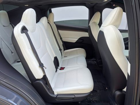 Used 2022 Tesla Model X AWD/4WD image 47