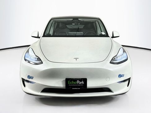 Used 2020 Tesla Model Y Performance AWD/4WD image 2