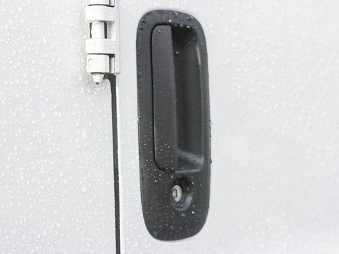 Used 2022 Chevrolet Express 3500 w/ Driver Convenience Package image 10