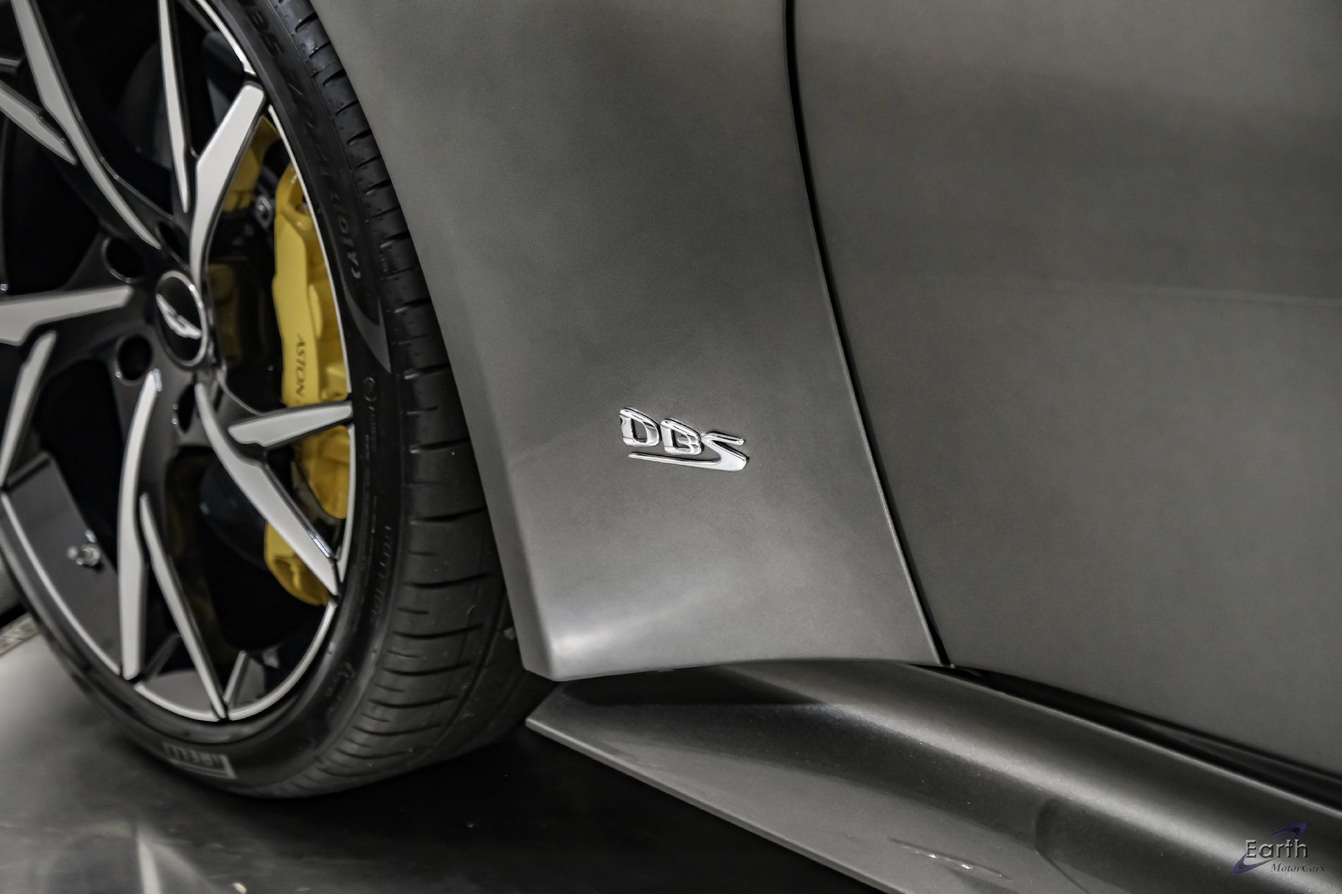 Used 2019 Aston Martin DBS Superleggera RWD image 38