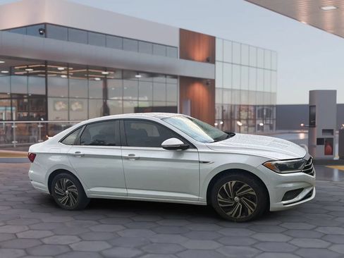 Used 2019 Volkswagen Jetta SEL Premium FWD image 17