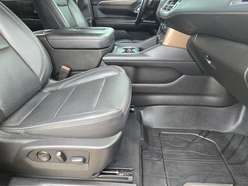 Used 2021 Chevrolet Tahoe High Country w/ Premium Package AWD/4WD image 15
