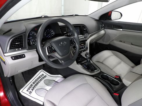 Used 2017 Hyundai Elantra SE FWD image 7