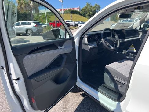 New 2025 Volkswagen Tiguan S image 4