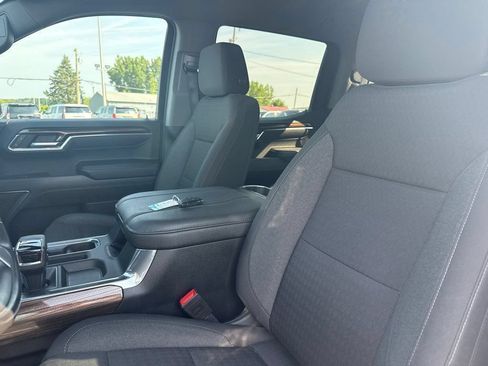 Used 2023 Chevrolet Silverado 1500 RST w/ Z71 Off-Road Package AWD/4WD image 12