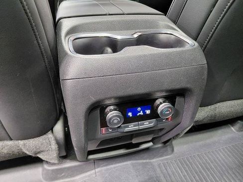 Used 2025 Buick Enclave Avenir AWD/4WD image 44