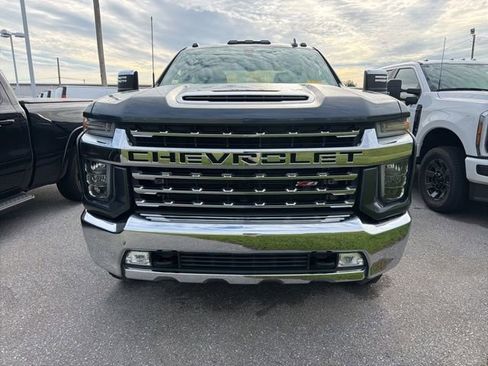 Used 2020 Chevrolet Silverado 3500 LTZ AWD/4WD image 2