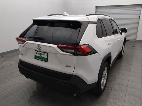 Used 2019 Toyota RAV4 XLE FWD image 7
