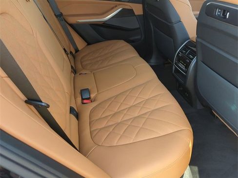 Used 2026 BMW X5 xDrive40i w/ M Sport Package image 13