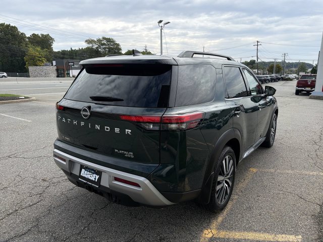 Certified 2022 Nissan Pathfinder Platinum w/ Cargo Package AWD/4WD image 8