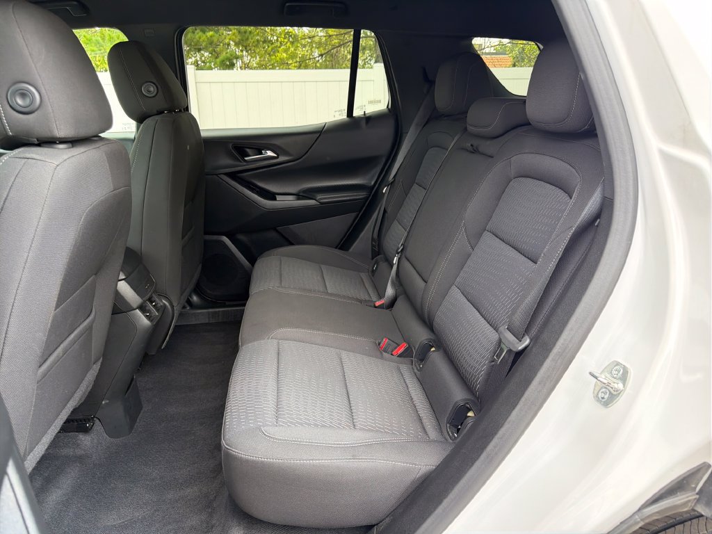 Used 2025 Chevrolet Equinox LT AWD/4WD image 26