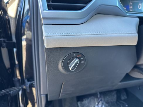 New 2026 Volkswagen Taos SE AWD/4WD image 15