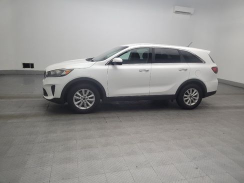 Used 2019 Kia Sorento FWD V6 image 2