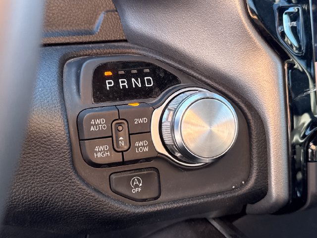 Used 2026 RAM 1500 Laramie AWD/4WD image 16