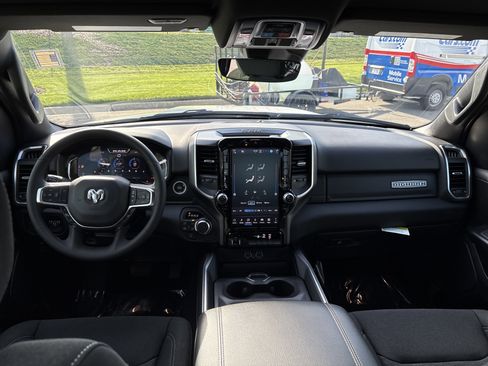 Certified 2025 RAM 1500 Big Horn image 18