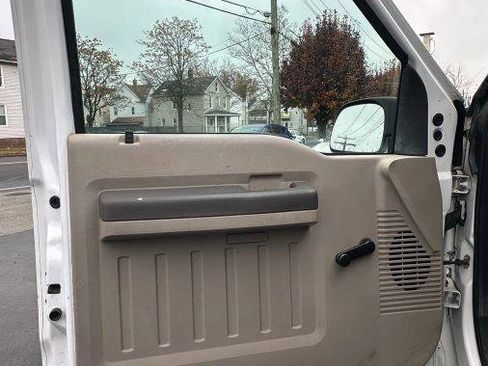 Used 2009 Ford F250 XL image 23