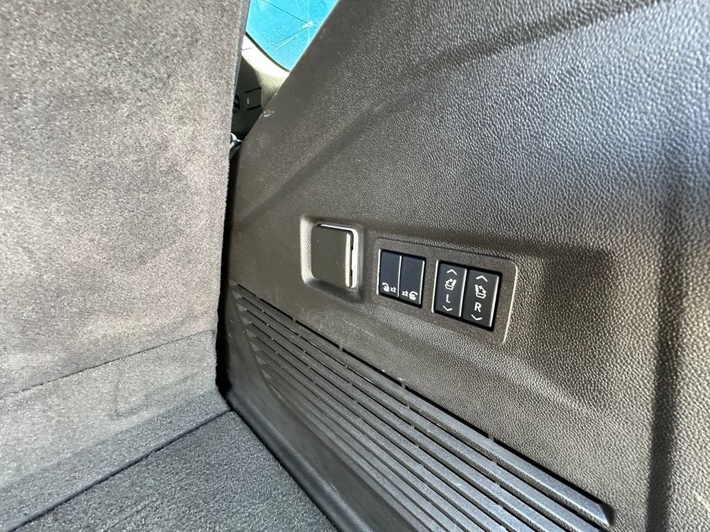 Used 2025 Chevrolet Tahoe RST w/ Comfort Package RWD image 26