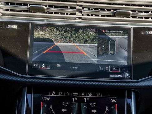 New 2026 Audi SQ8 Prestige image 14