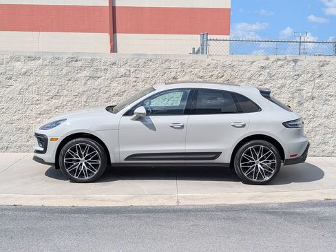 Certified 2026 Porsche Macan AWD/4WD image 2
