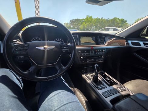 Used 2016 Hyundai Genesis 3.8 w/ Option Group 02 RWD image 11
