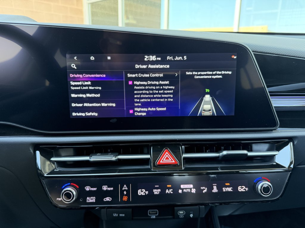 Used 2025 Kia Niro Wind FWD image 21