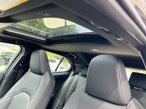 Certified 2025 Lexus UX 300h FWD w/ Accessory Package (Z2) image 18