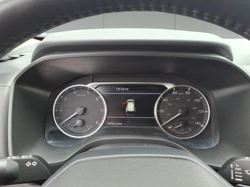 Used 2025 Nissan Rogue SV AWD/4WD image 12