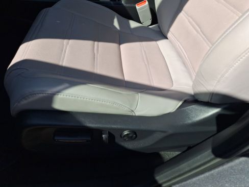 Used 2022 Honda CR-V EX-L image 16