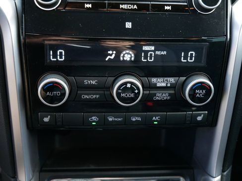 Used 2022 Subaru Ascent Premium w/ Convenience Package image 23