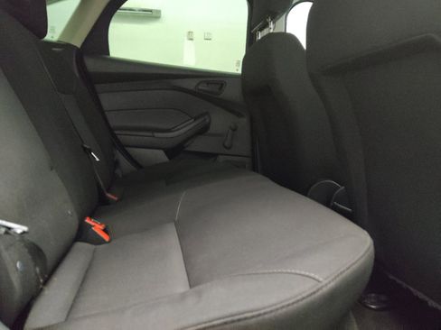 Used 2018 Ford Focus S FWD image 19