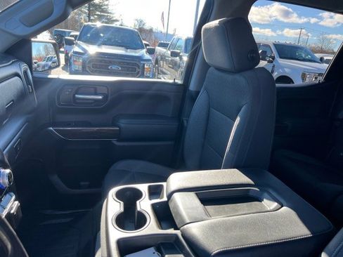 Used 2019 GMC Sierra 1500 SLE w/ SLE Value Package image 9