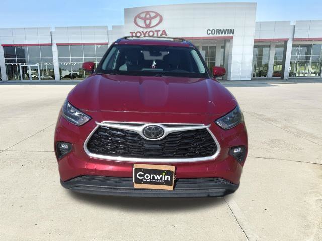 Used 2020 Toyota Highlander XLE AWD/4WD image 41
