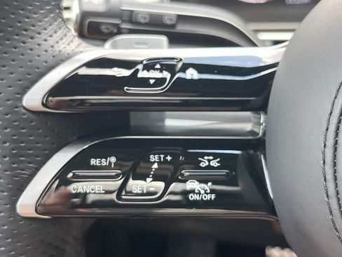Used 2025 Mercedes-Benz GLS 450 4MATIC image 36