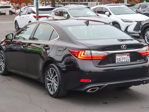 Used 2017 Lexus ES 350 image 2