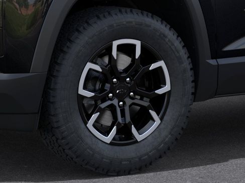 New 2027 Chevrolet Equinox ACTIV w/ Safety and Technology Package FWD image 33