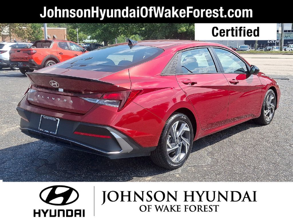 Certified 2025 Hyundai Elantra Sport w/ Cargo Package FWD image 17